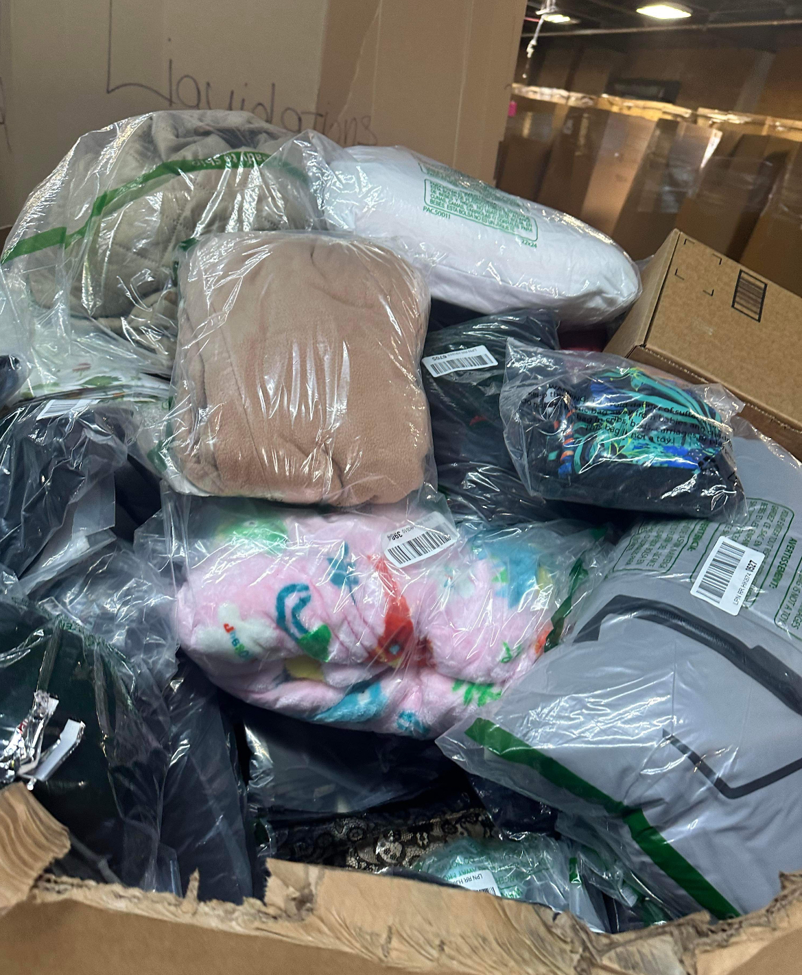 Amazon Apparel Pallets - Image 3